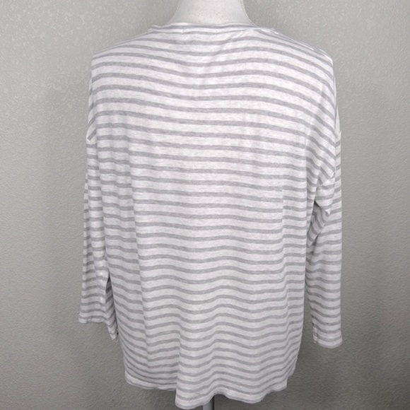 Vince Gray & White Striped Cotton Top Size Medium - Picture 4 of 6